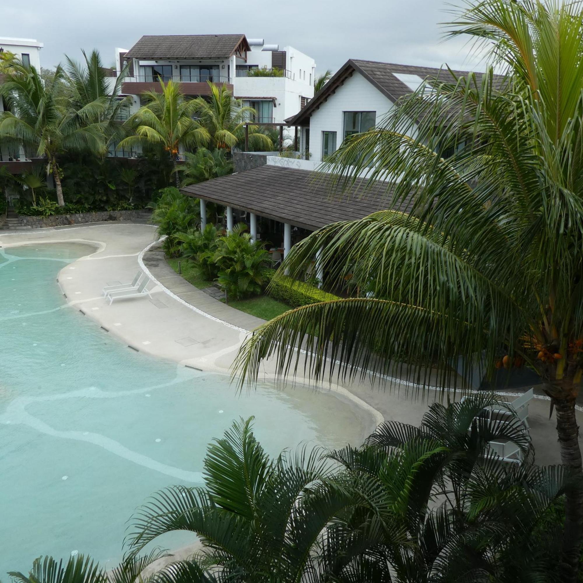 Appartement Le Dauphin Du Lagon Bleu - Plages De Mont Choisy Et De Trou Aux Biches Grand Baie Exterior foto